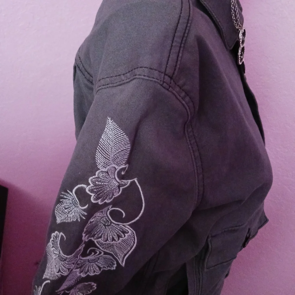 S Lularoe grey long sleeve floral button down jacket with pockets